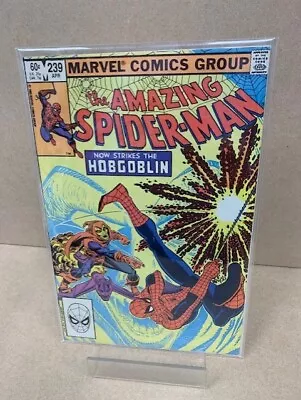 Buy Amazing Spider-Man #239 • 25£
