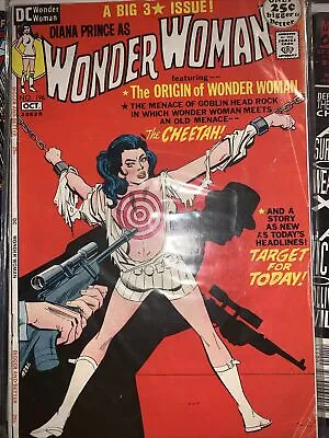 Buy Wonder Woman Comic Book No.196 • 34.95£