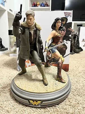 Buy DC Collectibles Wonder Woman And Steve Trevor Statue • 242.30£