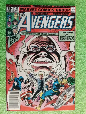 Buy AVENGERS #229 Potential 9.6 Or 9.8 NEWSSTAND Canadian Price Variant RD5862 • 20.33£