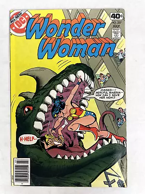 Buy Wonder Woman #257 (1979, DC) NM • 7.77£