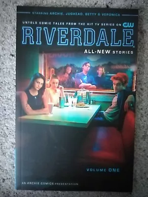Buy Archie Comics - Riverdale Volume 1 - Graphic Novel • 7£
