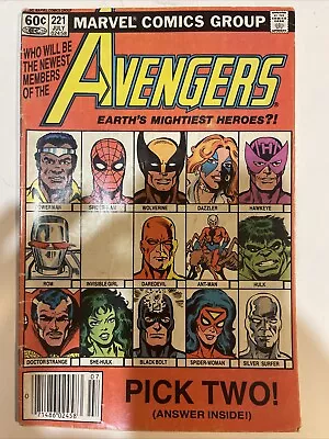 Buy Avengers #221 Newsstand Variant She-Hulk Joins The Avengers!!! Marvel 1982 VG/G • 9.31£