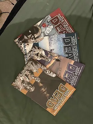 Buy THE WALKING DEAD Volume 1 Collected Issues 1-4   • 8.86£