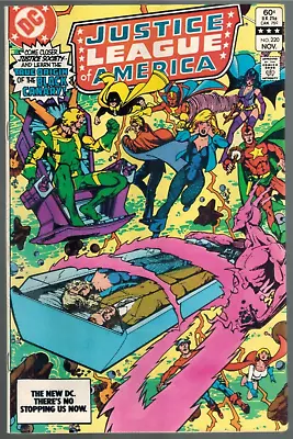 Buy Justice League Of America 220  JLA/JSA Team-Up! Good (water)  JLA  1983 DC Comic • 2.29£