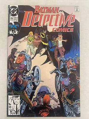 Buy Detective Comics # 614. May 1990.  Nm- 9.2  Norm Breyfogle-cover. • 6.29£