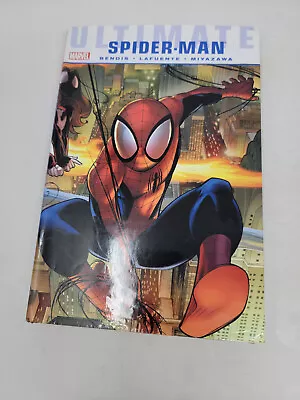 Buy Ultimate Spider-man Vol 12 ~ Marvel Deluxe Hardcover • 29.75£