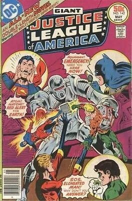 Buy JUSTICE LEAGUE OF AMERICA #142 VG/F, Giant, DC Comics 1977 Stock Image • 3.88£