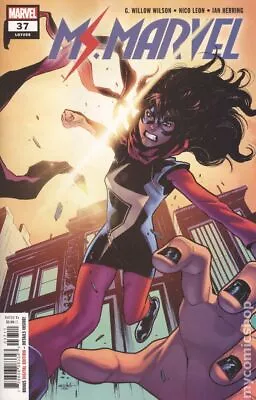 Buy Ms. Marvel #37A Schiti FN 2019 Stock Image • 2.10£